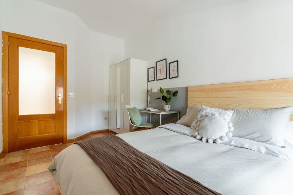Private room in Madrid photo 4