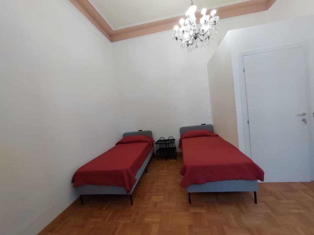 Shared room in Florence