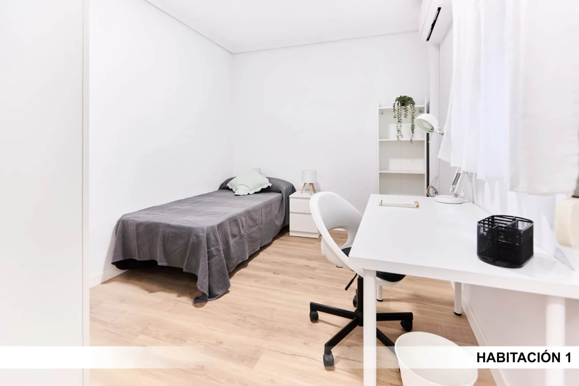Room in Seville