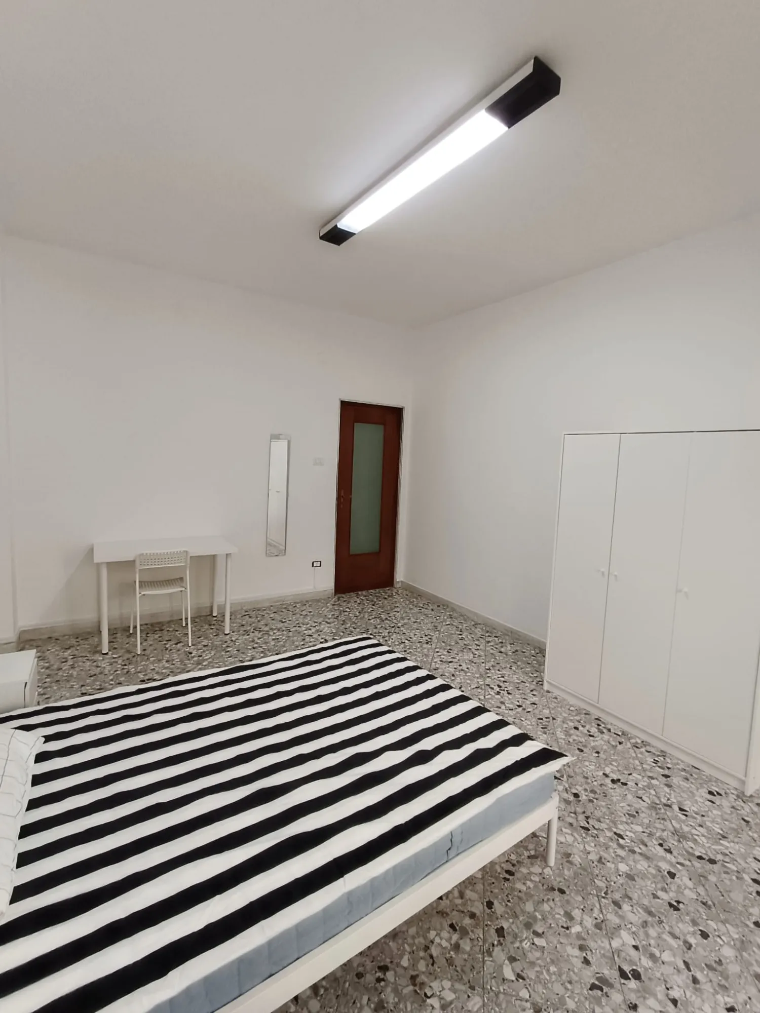 Stanza privata a Bari