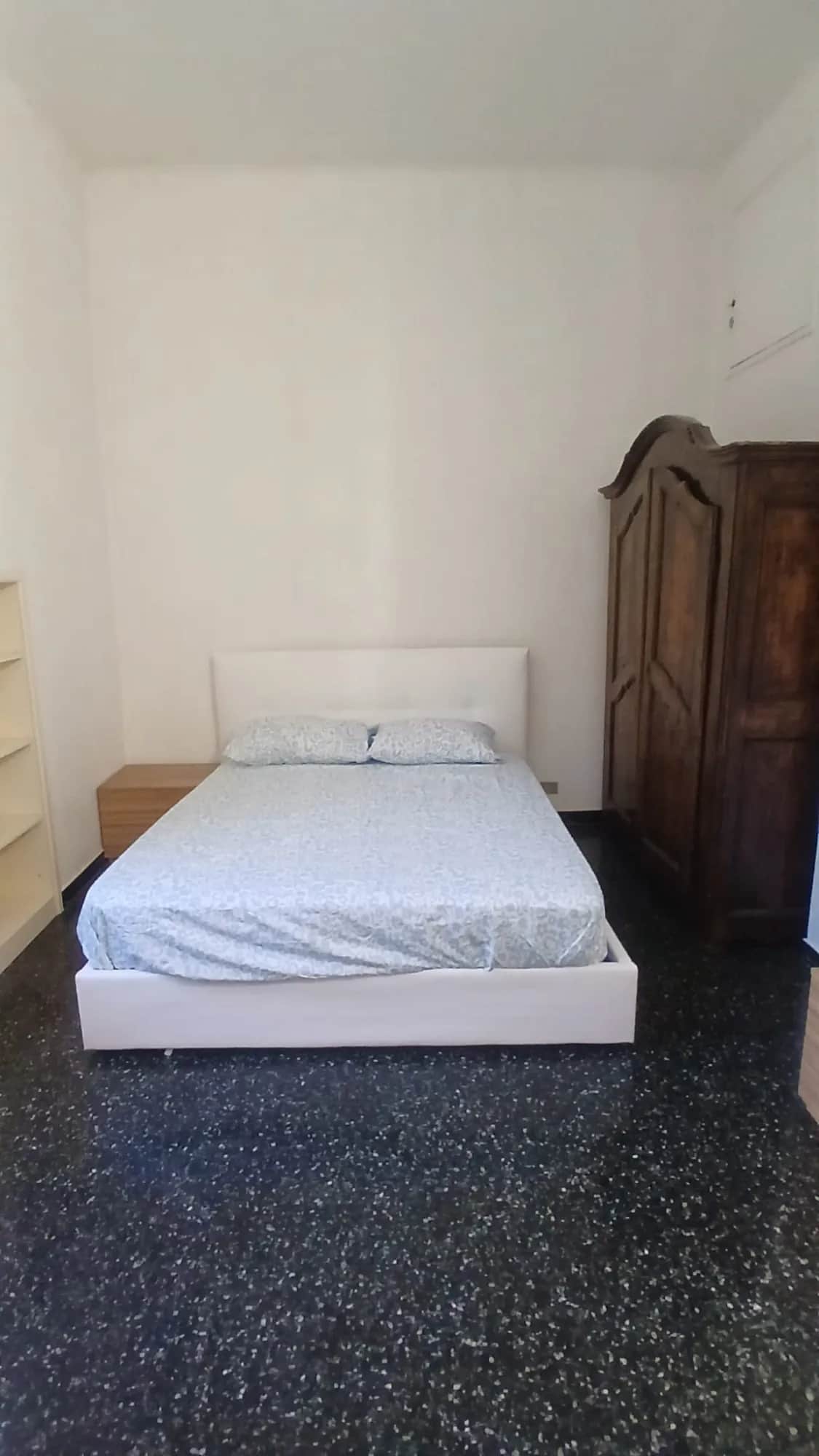Room in Genoa